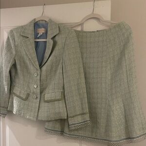 Monroe & Main Light Green Tweed Skirt Suit Jacket Set